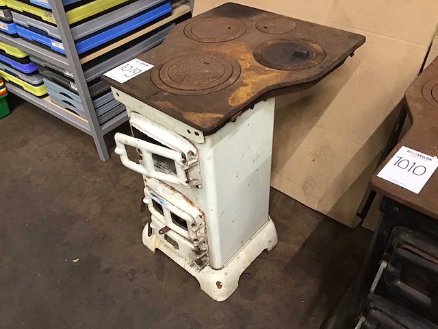 Vintage potkachel - afbeelding 3 van  3