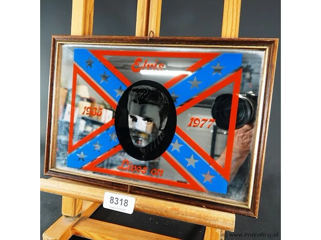 Vintage pub-spiegel van elvis presley met de tekst "elvis lives on" - afbeelding 1 van  5