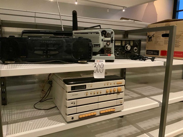 Vintage radio- & camrecorder (4x) - afbeelding 7 van  7