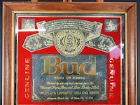 Vintage reclame van het amerikaanse biermerk budweiser (bud - king of beers), gevat in een houten lijst - afbeelding 2 van  8