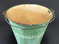 Vintage reseda groene emaille aardappelemmer uit nederland, waarschijnlijk geproduceerd rond de jaren 20. - afbeelding 2 van  5