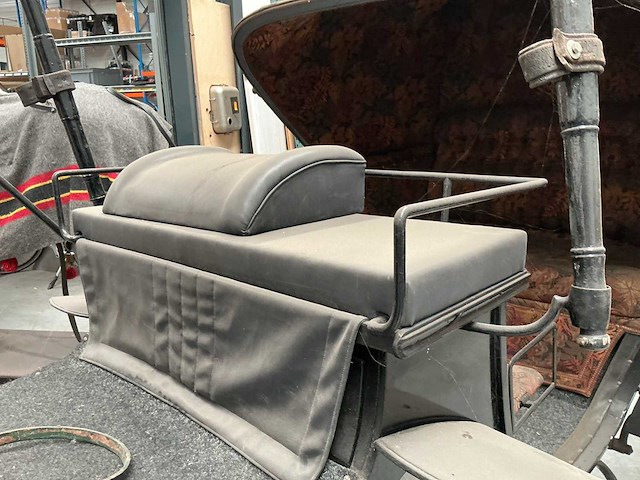 Vintage rijtuig - afbeelding 7 van  9