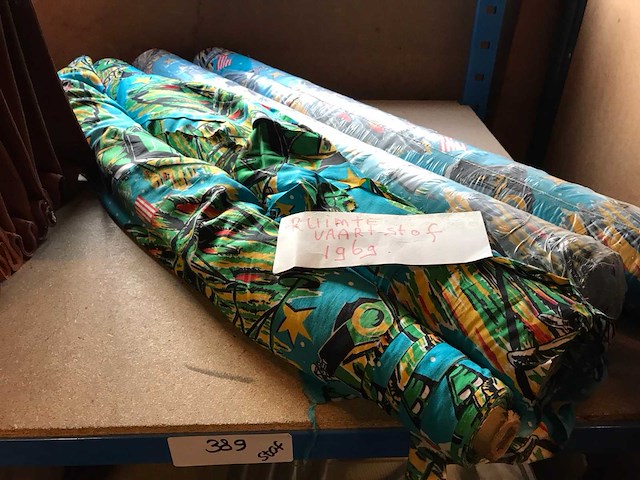 Vintage rol ruimtevaartstof uit 1969 (4x) - afbeelding 1 van  2