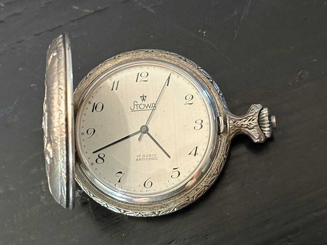 Vintage roma antimagnetisch zakhorloge met jachttafereel - afbeelding 2 van  6