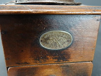 Vintage schootkoffiemolen - afbeelding 3 van  5