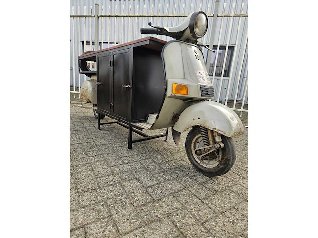 Vintage scooter bar - 250 x 66 x 105 cm - afbeelding 19 van  24