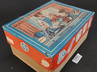 Vintage speelgoedkeuken van blik, waarschijnlijk uit de jaren '50 of '60 - afbeelding 5 van  5