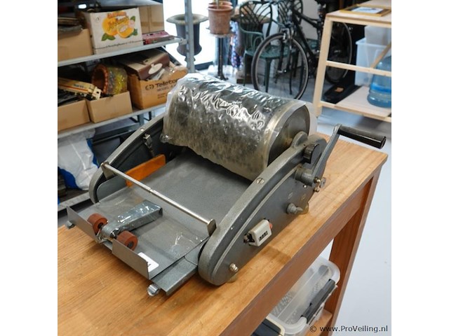 Vintage stencilmachine - afbeelding 5 van  5