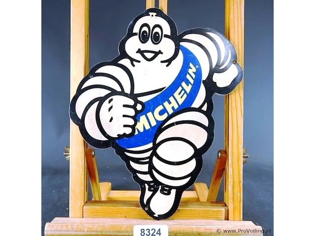 Vintage-stijl reclamebord met het iconische michelin-mannetje (bibendum). kunststof - afbeelding 1 van  5