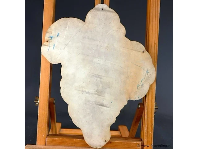Vintage-stijl reclamebord met het iconische michelin-mannetje (bibendum). kunststof - afbeelding 5 van  5