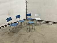 Vintage stoelen en kruk - afbeelding 2 van  6