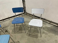 Vintage stoelen en kruk - afbeelding 4 van  6