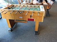 Vintage tafelvoetbalspel godek met houten spelers en ballen, afm. 142 x 74 x 90 cm. - afbeelding 2 van  4