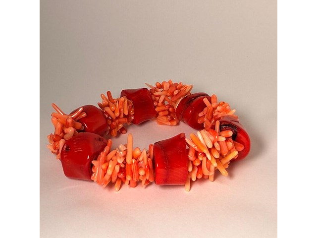 Vintage taiwanese bloedkoraal armband - afbeelding 1 van  3