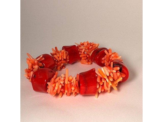 Vintage taiwanese bloedkoraal armband - afbeelding 1 van  3