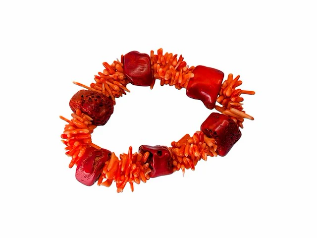 Vintage taiwanese bloedkoraal armband - afbeelding 2 van  3