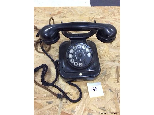 Vintage telefoon - afbeelding 1 van  2