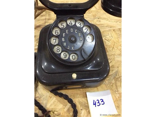 Vintage telefoon - afbeelding 2 van  2