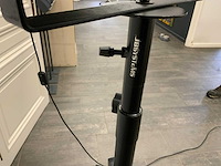 Vintage theaterspot op statief - afbeelding 7 van  7