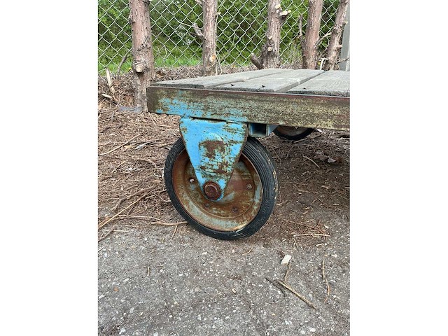 Vintage transportkar - afbeelding 2 van  4