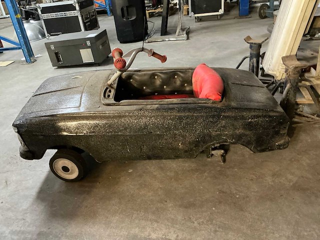 Vintage trapauto en burago raceauto - afbeelding 2 van  8