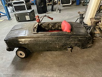 Vintage trapauto en burago raceauto - afbeelding 2 van  8