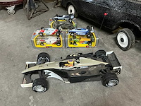 Vintage trapauto en burago raceauto - afbeelding 5 van  8