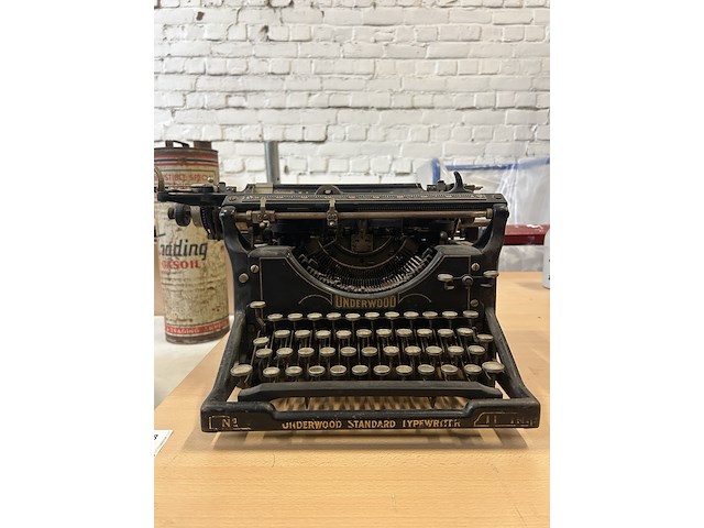 Vintage typmachine underwood - afbeelding 1 van  5