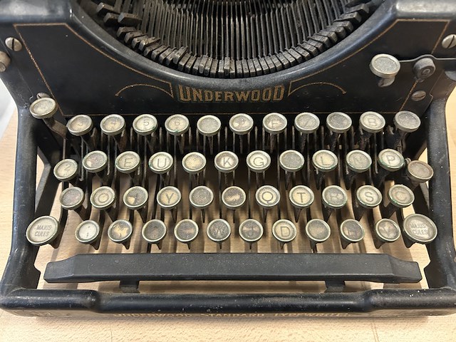 Vintage typmachine underwood - afbeelding 4 van  5