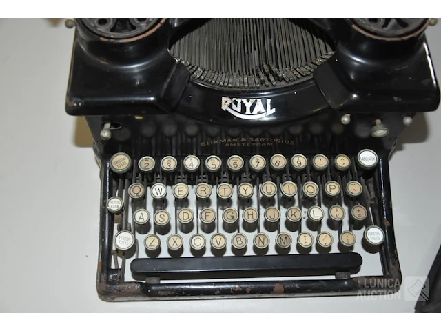 Vintage typmachines - afbeelding 12 van  12