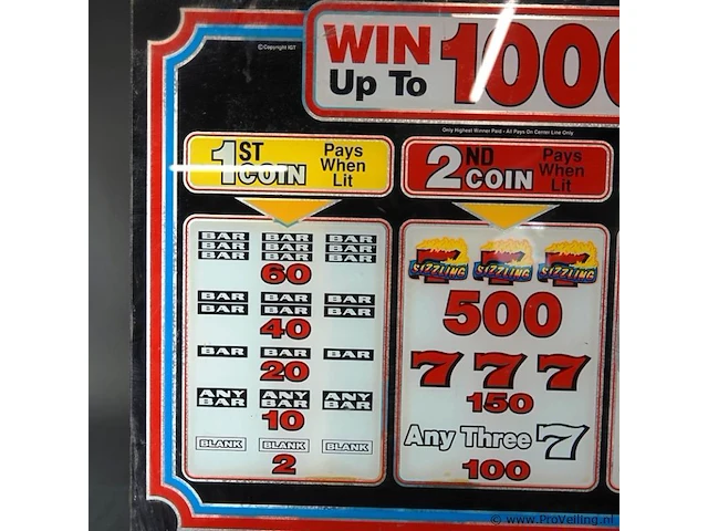 Vintage uitbetalingsglas (paytable glass) van een igt sizzling 7's gokautomaat - afbeelding 4 van  6