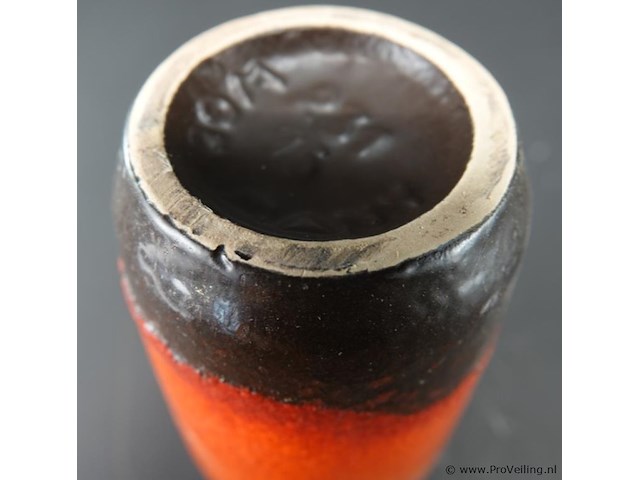 Vintage west-duitse keramische vaas in fat lava-stijl - afbeelding 5 van  5