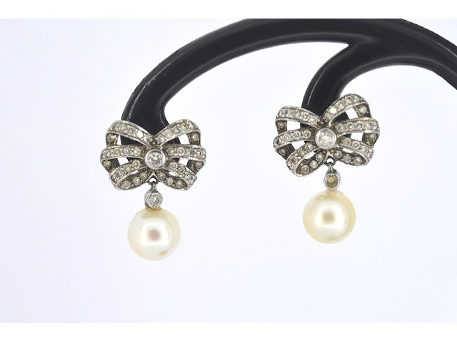 Vintage witgouden oorbellen met parels en diamant - afbeelding 1 van  8