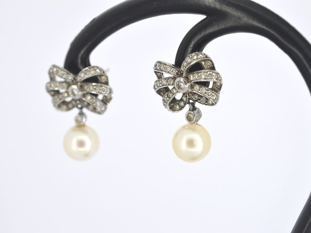 Vintage witgouden oorbellen met parels en diamant - afbeelding 3 van  8