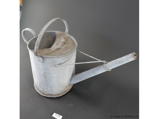 Vintage zinken gieter - afbeelding 3 van  5