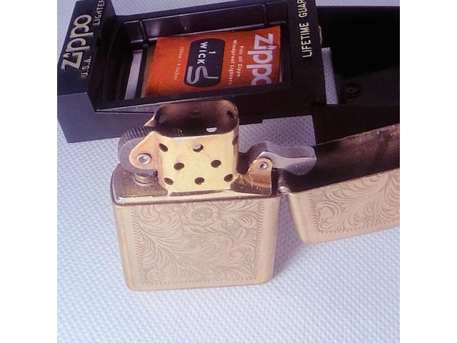 Vintage zippo brass aansteker - full set - afbeelding 5 van  9