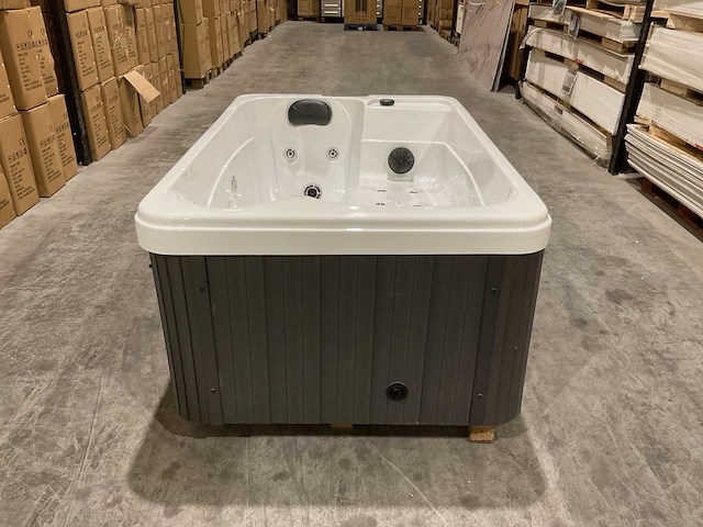 Virpol 2 persoons jacuzzi en buitenspa - afbeelding 8 van  21