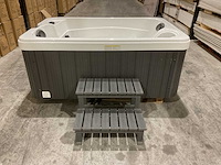 Virpol 2 persoons jacuzzi en buitenspa - afbeelding 1 van  21