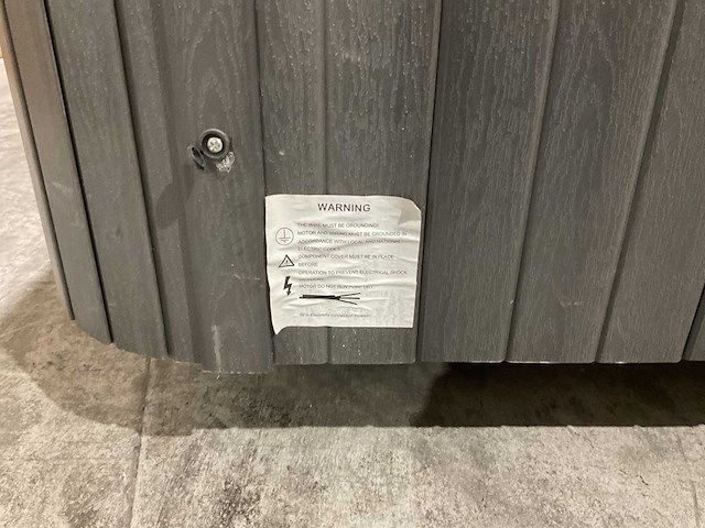 Virpol 2 persoons jacuzzi en buitenspa - afbeelding 15 van  21