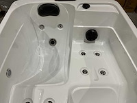 Virpol 2 persoons jacuzzi en buitenspa - afbeelding 18 van  21