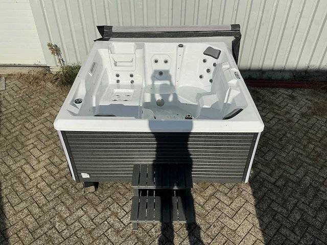 Virpol home deluxe jacuzzi - afbeelding 2 van  12