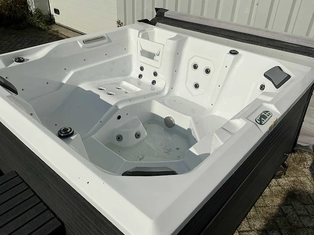 Virpol home deluxe jacuzzi - afbeelding 5 van  12