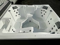 Virpol home deluxe jacuzzi - afbeelding 7 van  12