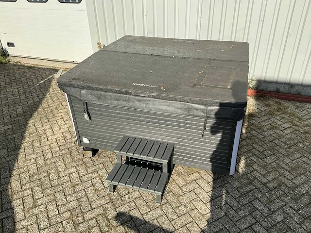 Virpol home deluxe jacuzzi - afbeelding 8 van  12
