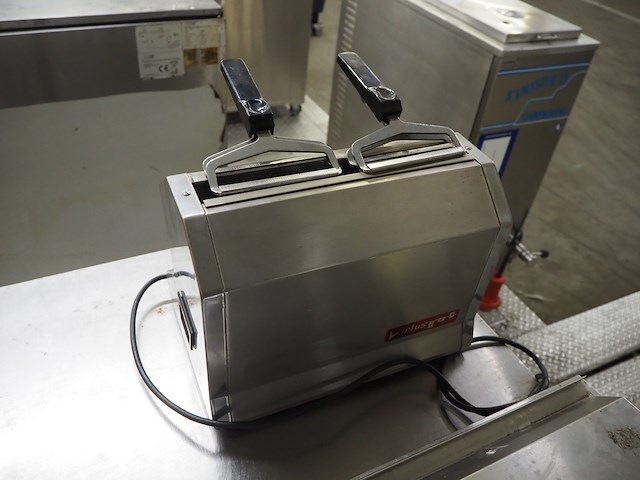 Virtus - afbeelding 4 van  7