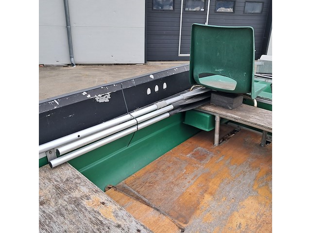 Visboot met buitenboord motor en trailer, yamaha, groen - afbeelding 5 van  32