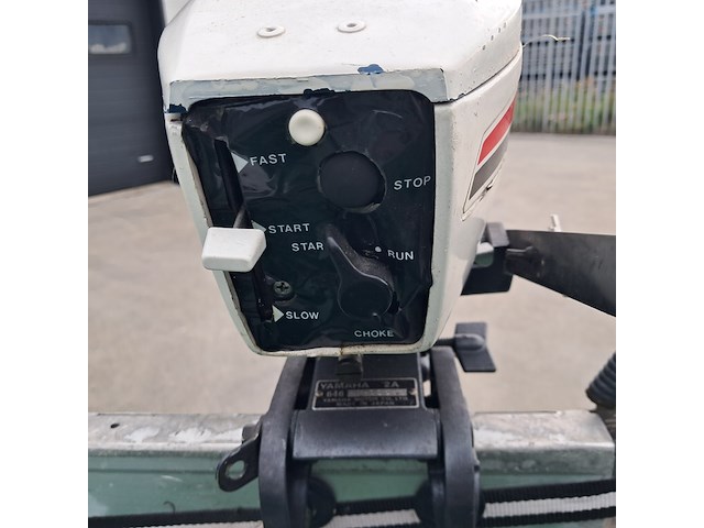 Visboot met buitenboord motor en trailer, yamaha, groen - afbeelding 9 van  32