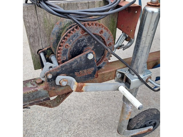 Visboot met buitenboord motor en trailer, yamaha, groen - afbeelding 15 van  32
