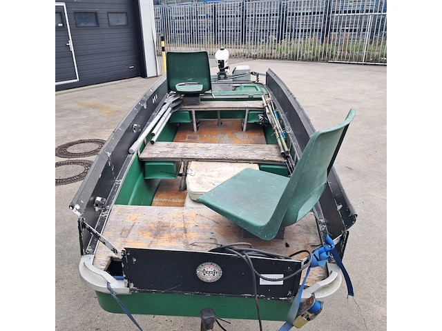Visboot met buitenboord motor en trailer, yamaha, groen - afbeelding 12 van  32