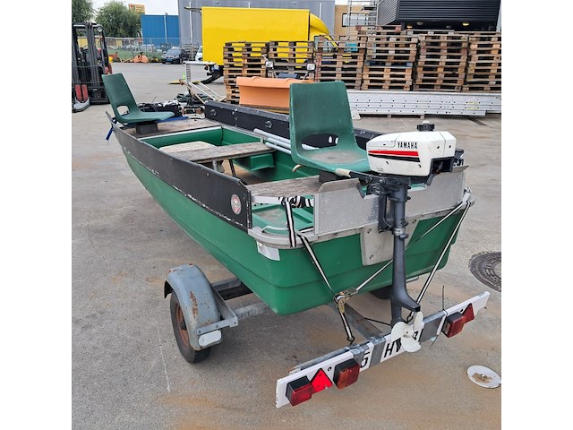 Visboot met buitenboord motor en trailer, yamaha, groen - afbeelding 27 van  32